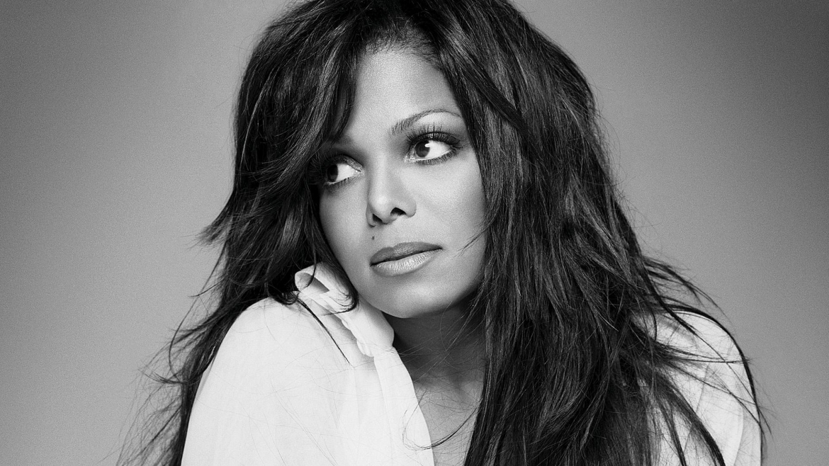 Janet Jackson là em gái của vua nhạc pop Michael Jackson.