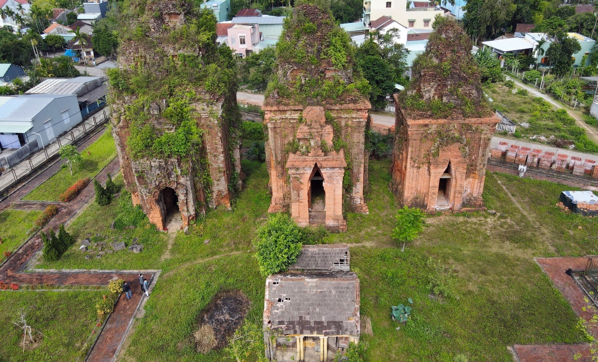Khu di tích tháp Chăm Khương Mỹ.