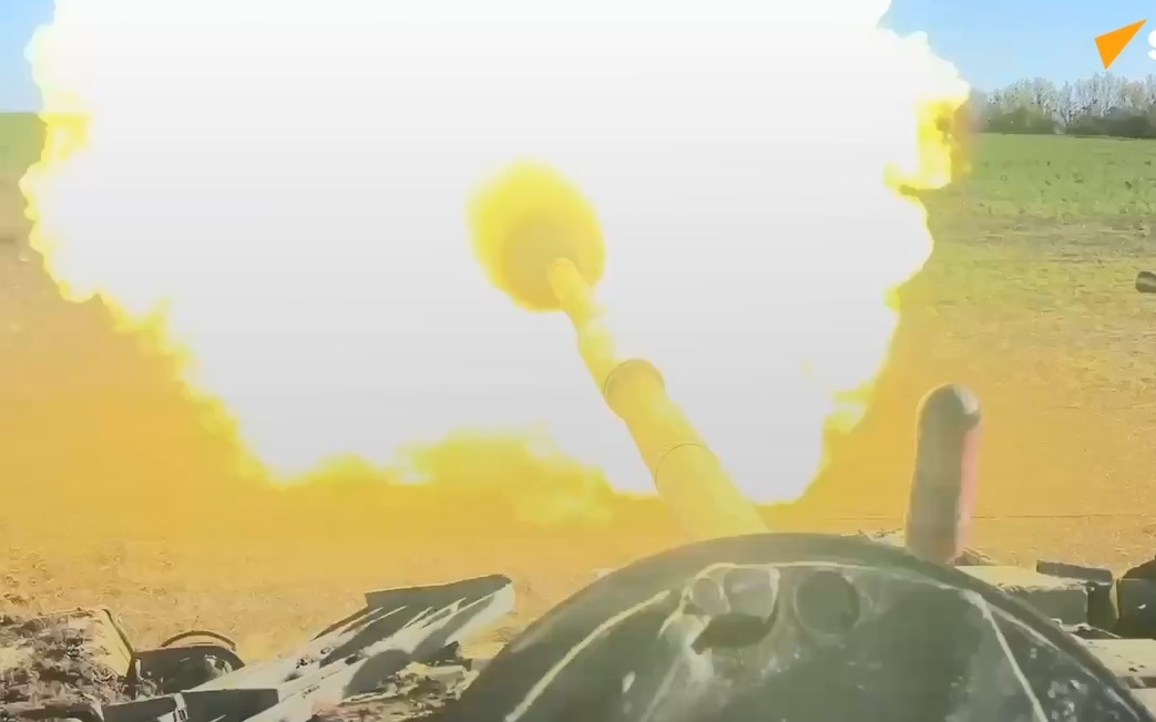 Hỏa lực xe tăng T-80 của Nga. Ảnh: Sputnik.