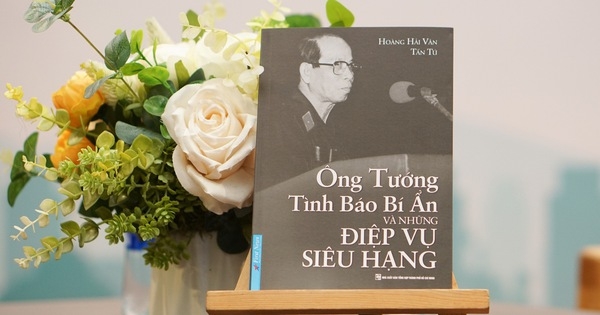 Tác phẩm "Ông tướng tình báo bí ẩn và điệp vụ siêu hạng".
