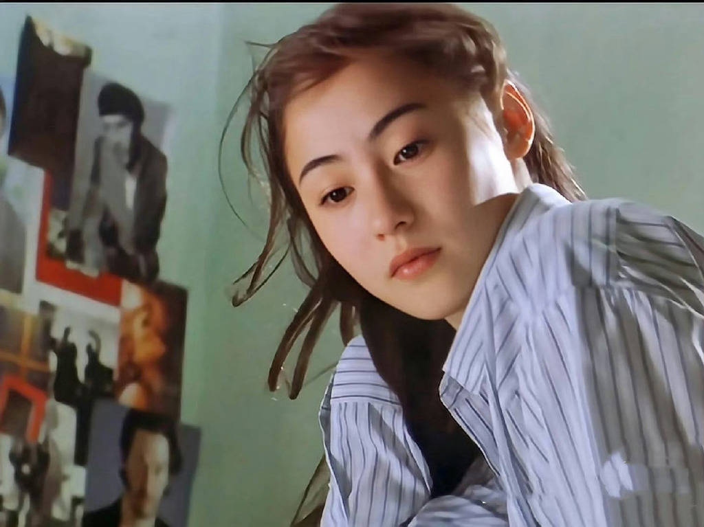 Thực tế luôn có những truyền thuyết về chị em trong Cbiz nói về Trương Bá Chi, rằng cô có một vẻ đẹp đến mức phi lý.