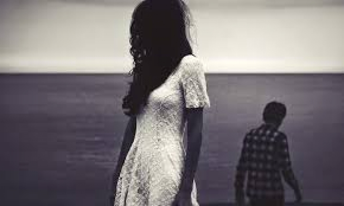 Tôi trách mình mù quáng yêu phải một người đàn ông trăng hoa, trơ trẽn lừa dối tôi hết lần này đến lần khác (ảnh minh họa)