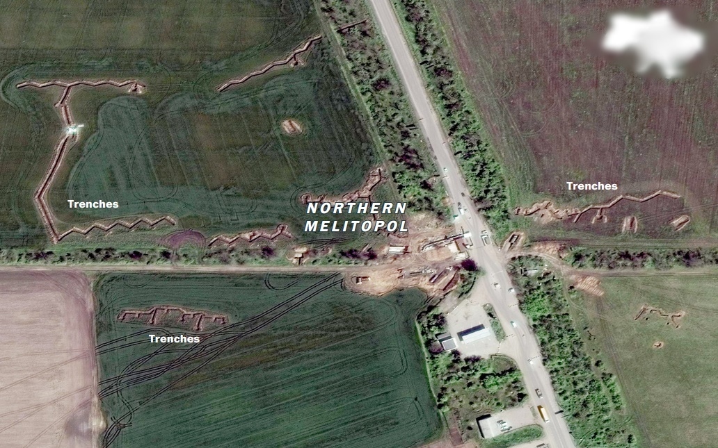 Hệ thống chiến hào, công sự của quân đội Nga ở thành phố Melitopol, tỉnh Zaporozhye, miền Nam Ukraine. Ảnh vệ tinh: Maxar.