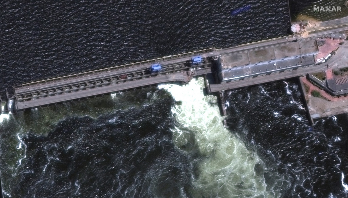 Hình ảnh vệ tinh về đập Nova Kakhovka ở Kherson. Nguồn: Maxar.