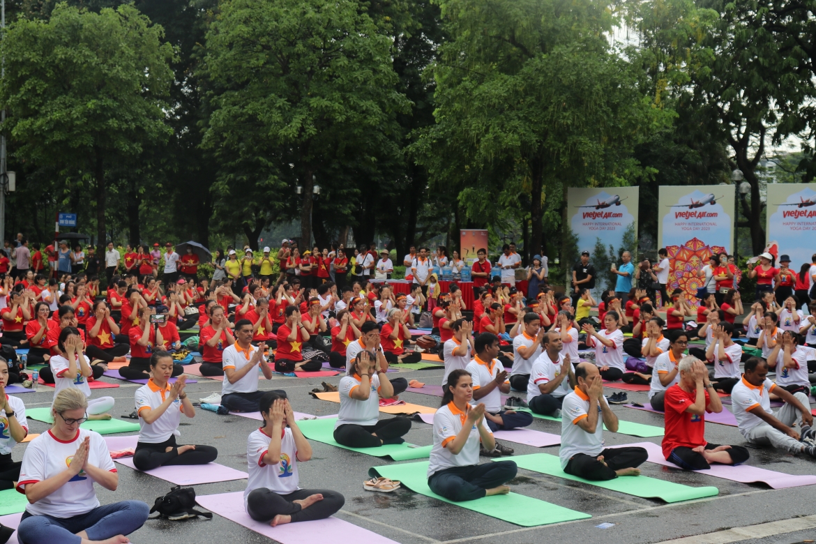 Tại sự kiện các yogis đã thực hiện màn đồng diễn giao thức yoga phổ biến, nhằm thể hiện con đường của yoga hướng đến cuộc sống khỏe mạnh, không căng thẳng, bệnh tật.