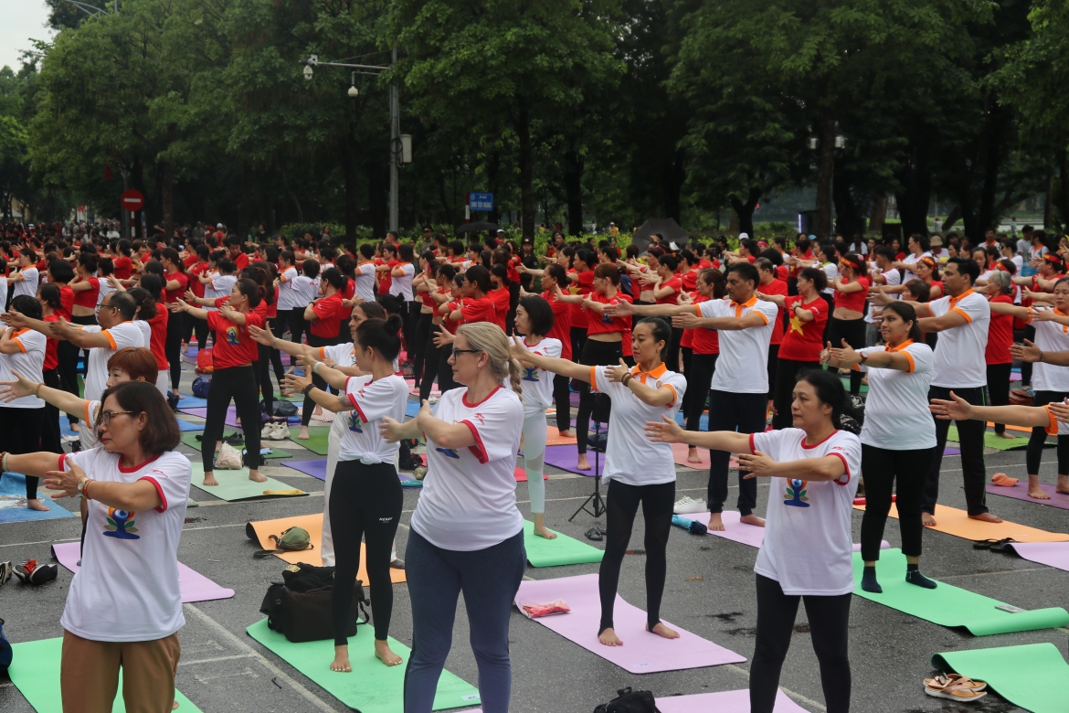 Ngoài Hà Nội, rất nhiều Câu lạc bộ Yoga từ các tỉnh, thành phố miền Bắc như Thanh Hóa, Bắc Giang, Phú Thọ…cũng tới tham dự sự kiện.
