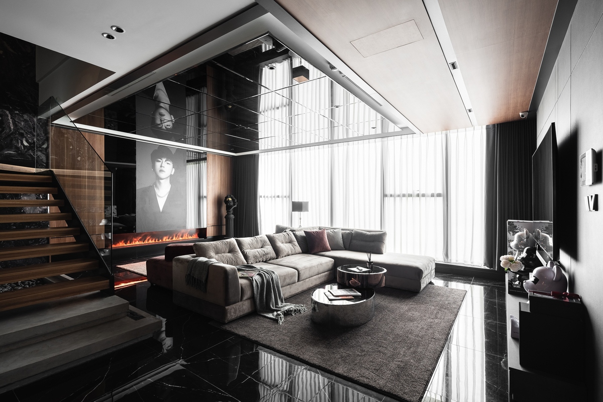 Sử dung chất liệu kính. Ảnh minh họa