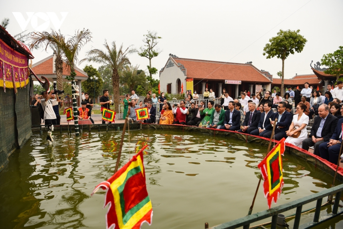 UBND tỉnh Bắc Ninh phối hợp Bộ Ngoại giao tổ chức Chương trình “Ngày tìm hiểu về Việt Nam năm 2023”, nhằm mang đến nhiều trải nghiệm văn hóa đặc sắc của vùng đất Kinh Bắc