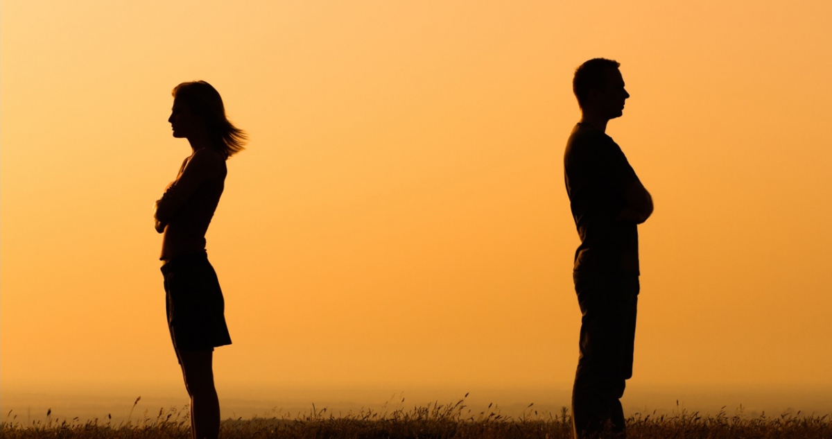 Anh trai thua cá độ 2 tỷ, chị dâu đòi ly hôn