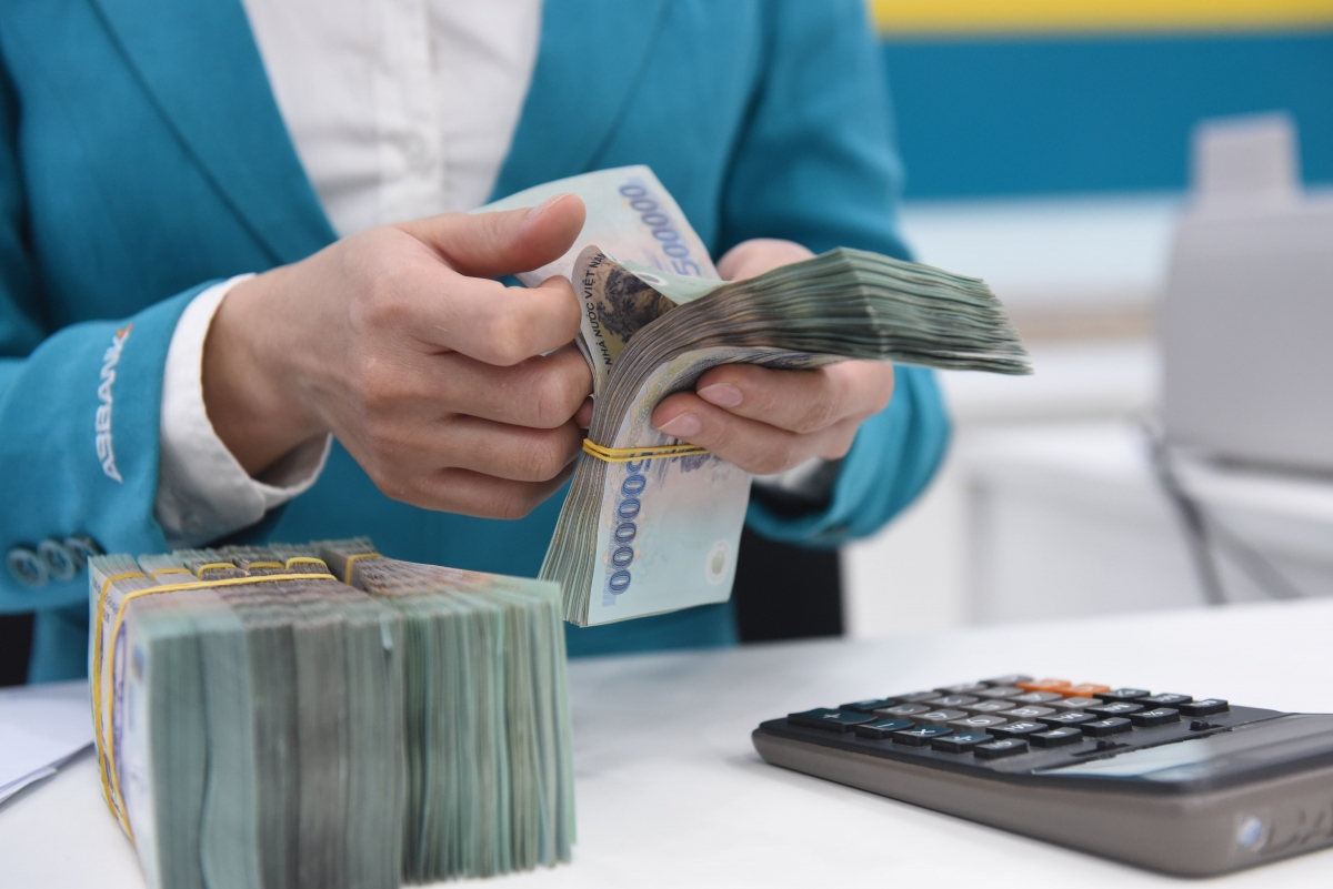 Sau ly hôn, chồng cũ đột nhiên đến vay tôi 100 triệu để trả tiền viện phí cho bố.