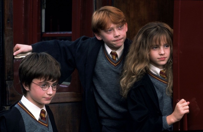Daniel Radcliffe, Emma Watson và Rupert Grint là 3 diễn viên nổi tiếng nhất của loạt Harry Potter. 