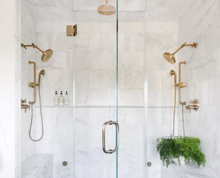 Phòng tắm xông hơi: Nếu phòng tắm của bạn không đủ diện tích để đặt bồn tắm thì bạn có thể cân nhắc đến việc thiết kế một phòng tắm xông hơi. Thiết kế phòng tắm xông hơi dạng vuông thường được lựa chọn vì sự sang trọng, tạo cho bạn cảm giác thư giãn, phù hợp với mọi không gian phòng tắm. 