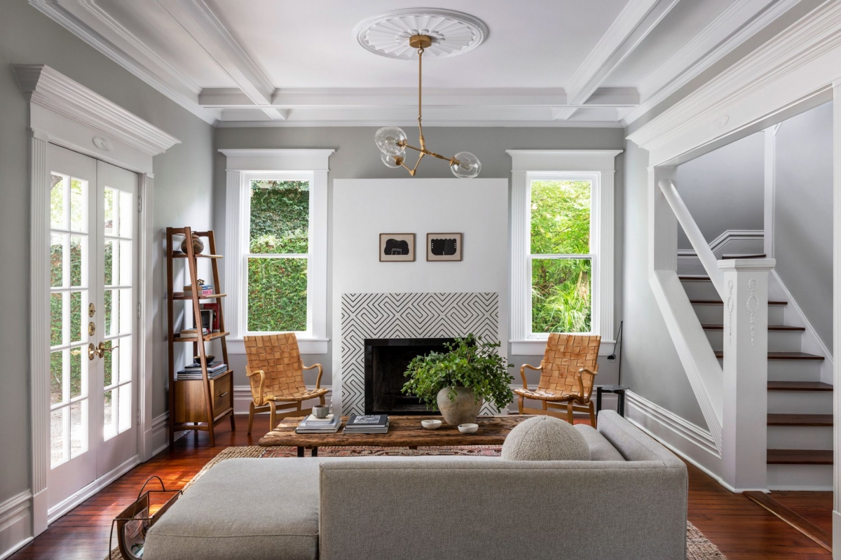 Lựa chọn đúng loại sơn: Mỗi loại sơn thường có một tính năng nổi trội riêng. Nếu bạn muốn sơn ngoại thất nên chọn dòng sơn có chống ẩm tốt, hoặc nếu sơn nội thất thì chọn dòng sơn dễ lau chùi. Ảnh minh họa