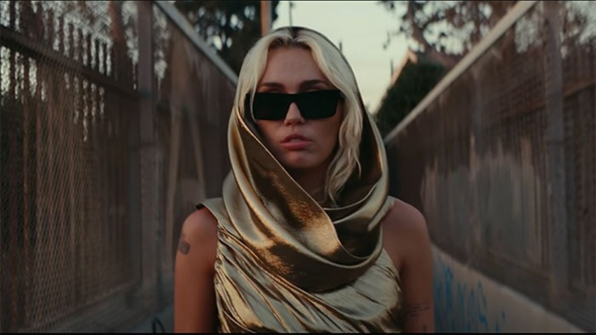 Miley Cyrus comeback ngoạn mục, dẫn đầu cuộc đua bài hát hay nhất năm 2023.