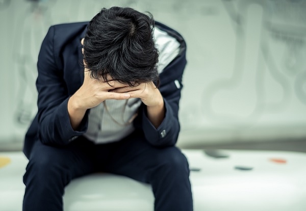 Tôi thực sự rối quá mà không biết phải làm thế nào để trọn nghĩa vẹn tình lúc này. (ảnh minh họa)