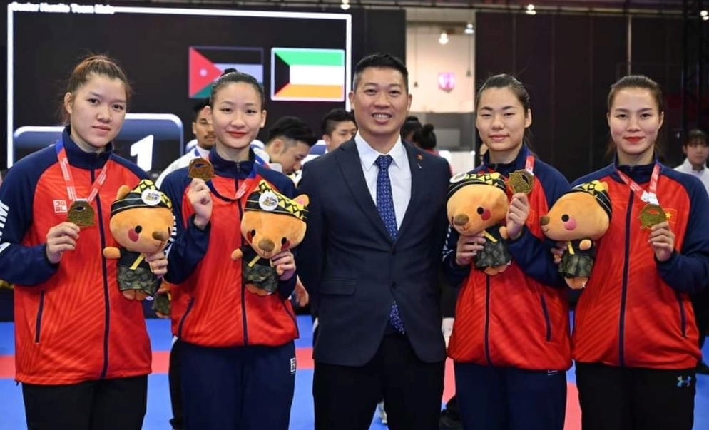 Đồng đội kumite nữ Việt Nam đoạt chức vô địch châu Á năm 2023 sau khi đánh bại tuyển Iran ở chung kết với tỷ số 2-0.