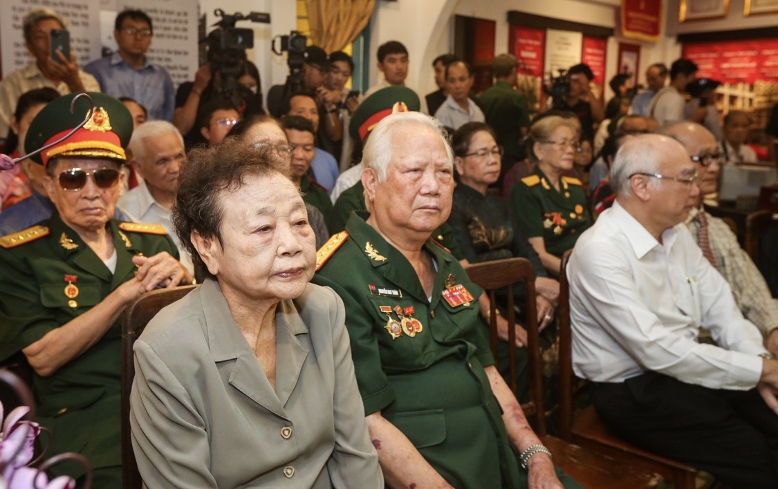 Nhiều nhân chứng lịch sử tham gia Lễ công bố Quyết định thành lập Bảo tàng. (ảnh bảo tàng cung cấp)