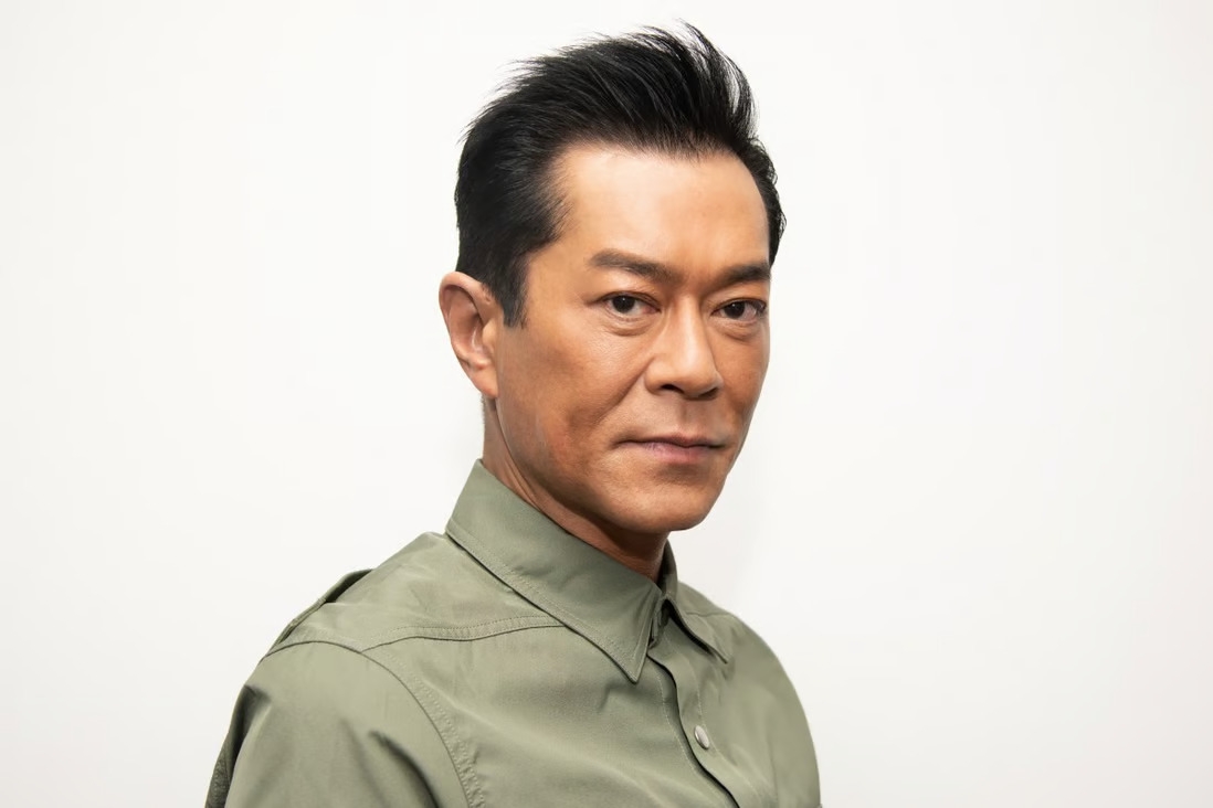 Cổ Thiên Lạc (Louis Koo) trong một cuộc phỏng vấn với SCMP ở New York vào tháng 7/2023, trong đó anh tiết lộ sứ mệnh của mình là đưa ngành điện ảnh Hong Kong đi theo “những hướng đi mới” để đảm bảo tương lai của nó. Ảnh: Julie Cunnah