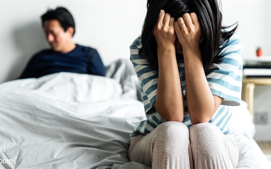 Tôi cảm thấy mệt mỏi vì chồng lười biếng (Ảnh minh họa)