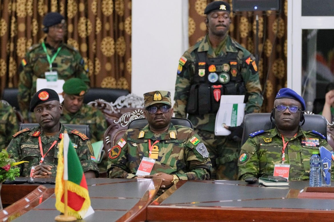 Ủy ban Tham mưu trưởng quốc phòng ECOWAS thông báo kế hoạch triển khai lực lượng dự phòng tới Niger, trong cuộc họp báo ở thủ đô Accra của Ghana ngày 18/8. Ảnh: Reuters