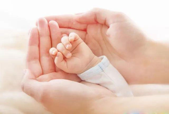 Bố mẹ anh nói tôi nên nghĩ cho đứa trẻ, không kết hôn nó sẽ rất thiệt thòi (ảnh minh họa)