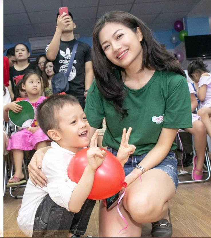 Kiều Anh từng làm mẹ đơn thân trước khi tái hôn gần đây. Ảnh: FBNV