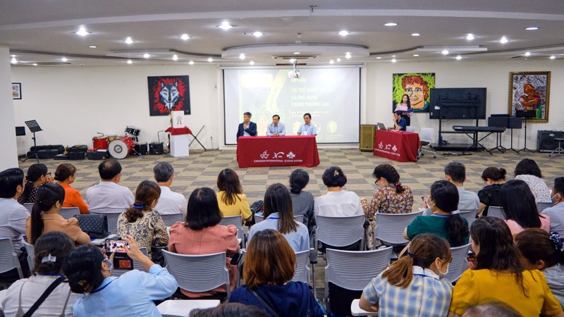 Quang cảnh hội thảo “Trí tuệ nhân tạo và ứng dụng trong trường học” - Ảnh: Báo Nhân dân
