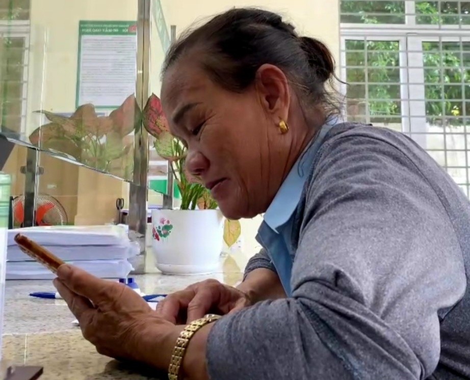 Bà Nguyễn Thị Hạnh