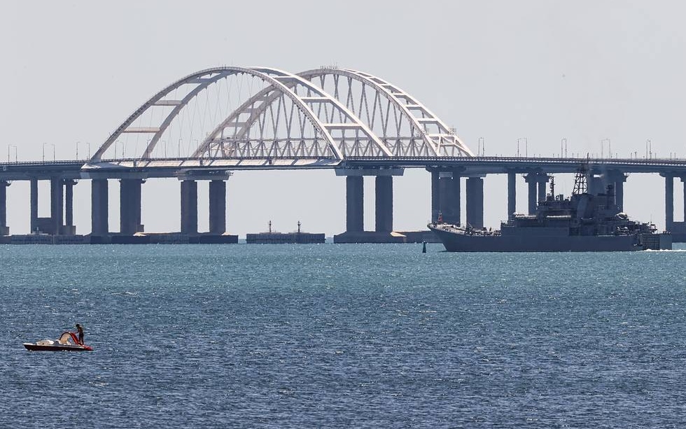 Cầu Kerch do Nga xây dựng, nối bán đảo Crimea với đất liền Nga. Ảnh: TASS.
