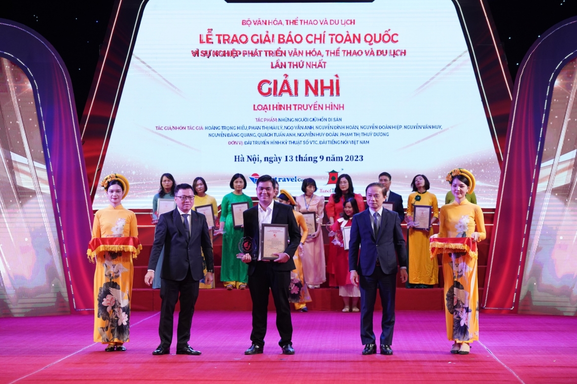 Tác phẩm "Những người giữ hồn di sản" của nhóm tác giả Hoàng Trọng Hiếu, Phan Thị Hải Lý, Ngọ Văn Anh, Nguyễn Đình Hoàn, Nguyễn Đoàn Hiệp, Nguyễn Văn Huy, Nguyễn Đăng Quang, Quách Tuấn Anh, Nguyễn Huy Đoàn, Phạm Thị Thuỳ Dương thuộc Đài Truyền hình kỹ thuật số VTC đoạt Giải Nhì loại hình Truyền hình