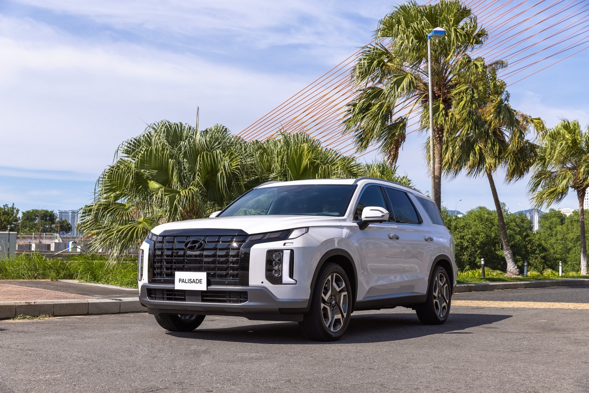 Hyundai Palisade là mẫu SUV có thiết kế khỏe khoắn, vuông vức