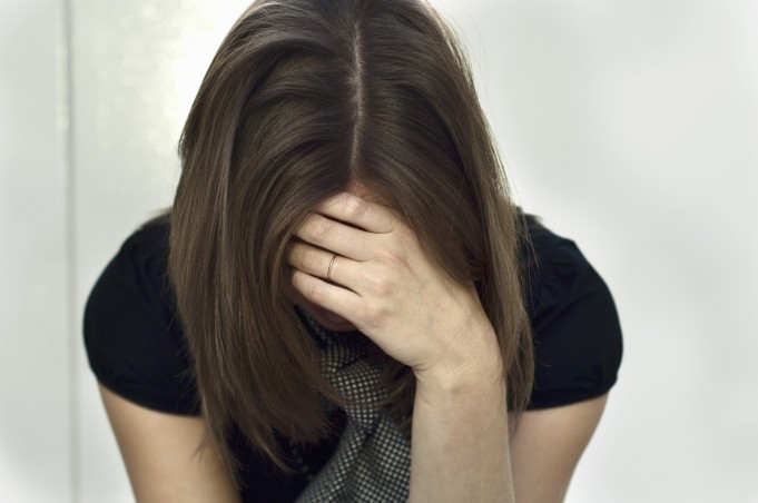 Tôi thực sự mệt mỏi mà không biết phải làm sao khi đã làm đủ thứ việc mà không đủ trang trải mọi thứ chi tiêu, học hành của con (ảnh min họa)