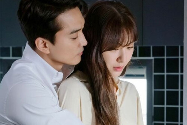 Tôi đã rất tự hào, hãnh diện khi cưới được cô vợ xinh đẹp (Ảnh minh họa, nguồn: KT)