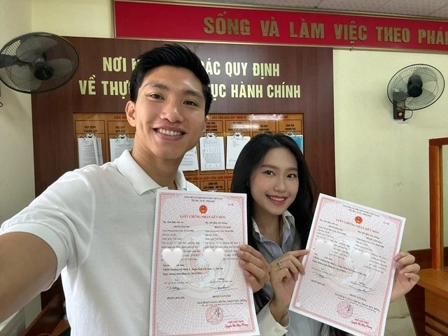 Đại diện Doãn Hải My xác nhận thông tin cô vừa đăng ký kết hôn với Đoàn Văn Hậu hôm 20/10. Về chuyện tổ chức đám cưới, phía người đẹp giữ bí mật.