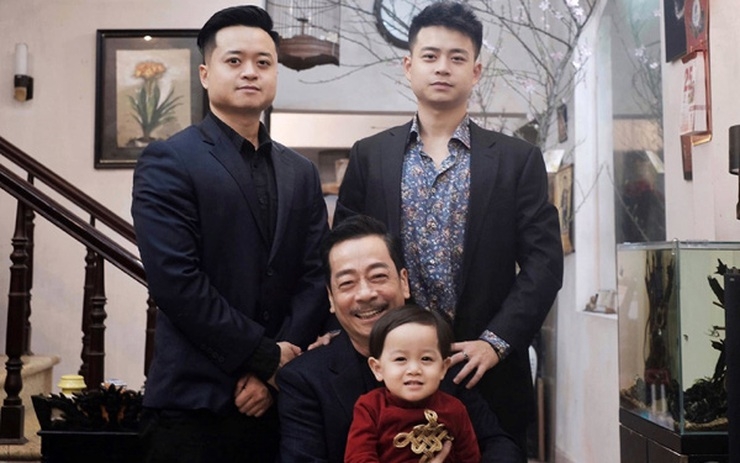 Triều Dương cho biết, anh luôn tự hào và có cả sự tự tin để thể hiện được bản thân khi là con của NSND Hoàng Dũng.