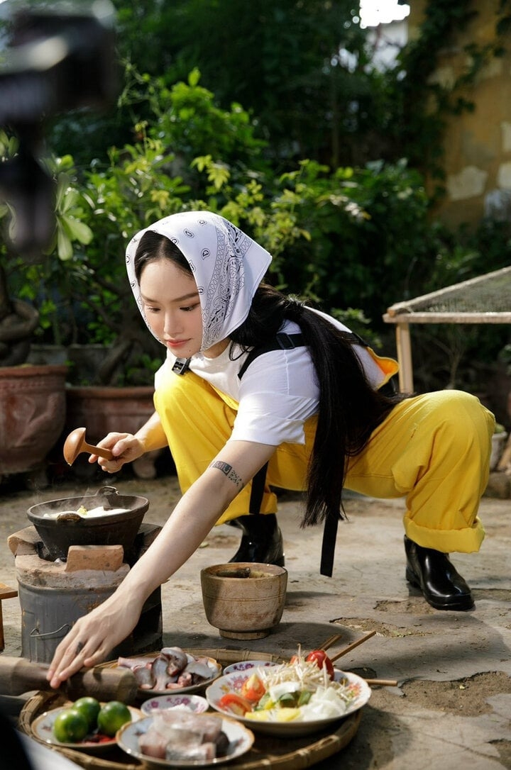 "Cô đơn cũng chỉ là một phần nhỏ trong cuộc sống, cô đơn không đáng sợ bằng việc đói" - Ca sĩ Miu Lê nói.