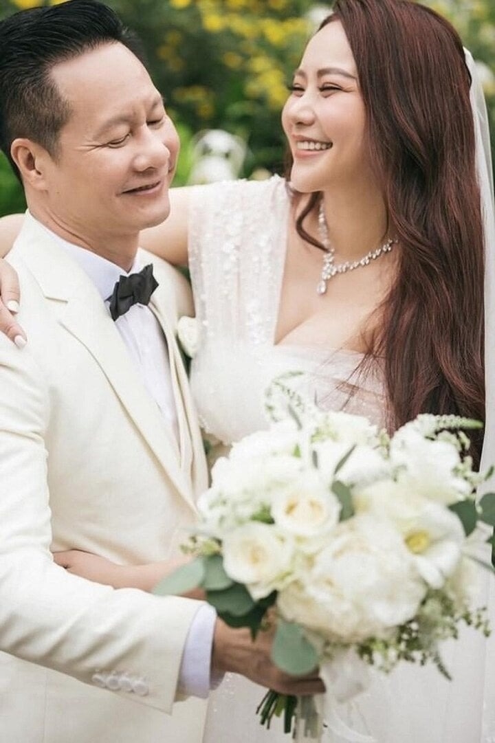 Trong ngày, thông tin về vụ kiện của đại gia Đức An và vợ cũ - cựu siêu mẫu Ngọc Thúy  nhận được sự chú ý từ công chúng. Việc đại gia Đức An liên tục vắng mặt trong các phiên xử và để Phan Như Thảo - người đang chung sống với anh đi thay khiến cô này bị nhiều người cho rằng đang ép chồng kiện vợ cũ đòi phân chia tài sản chung sau ly hôn.