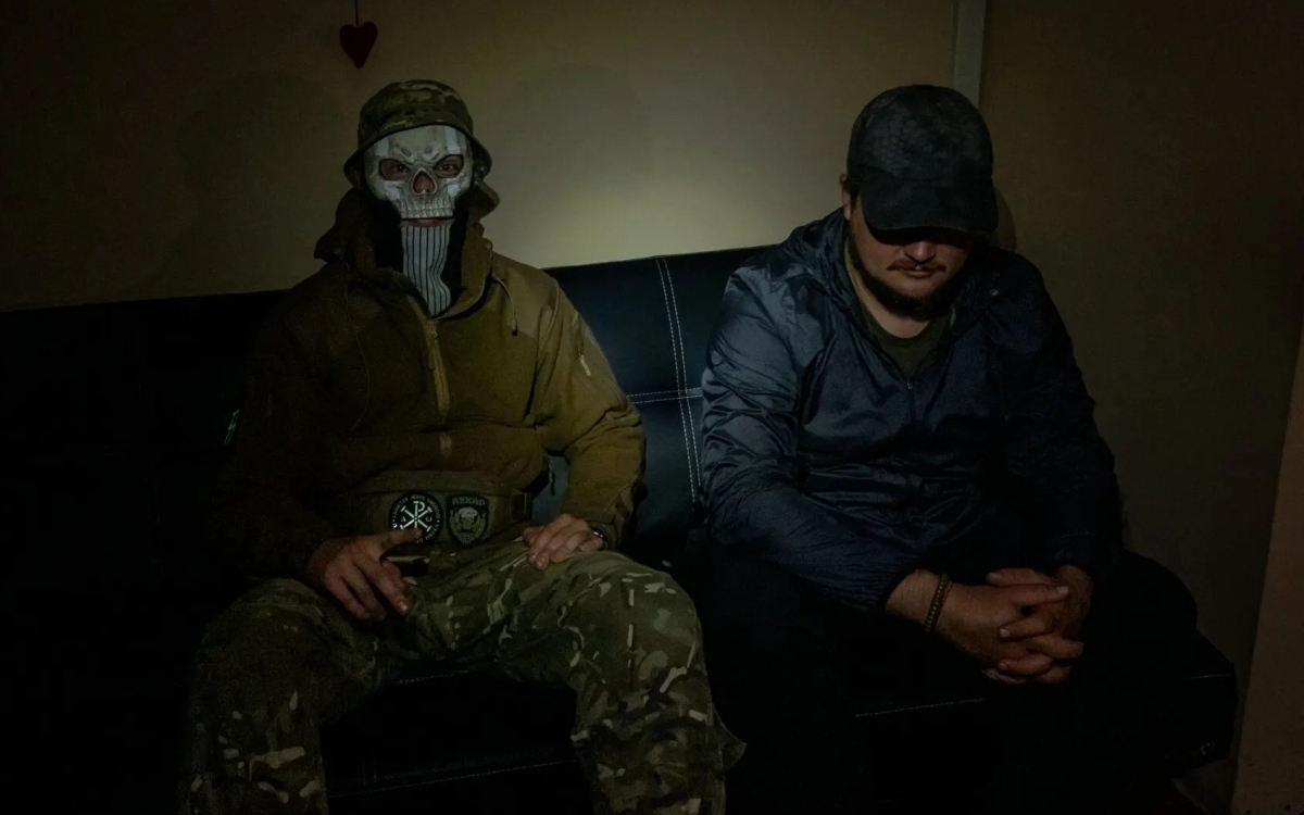 Hai lính biệt kích Ukraine - Kukhai (trái) và Askold. Ảnh: Nytimes.