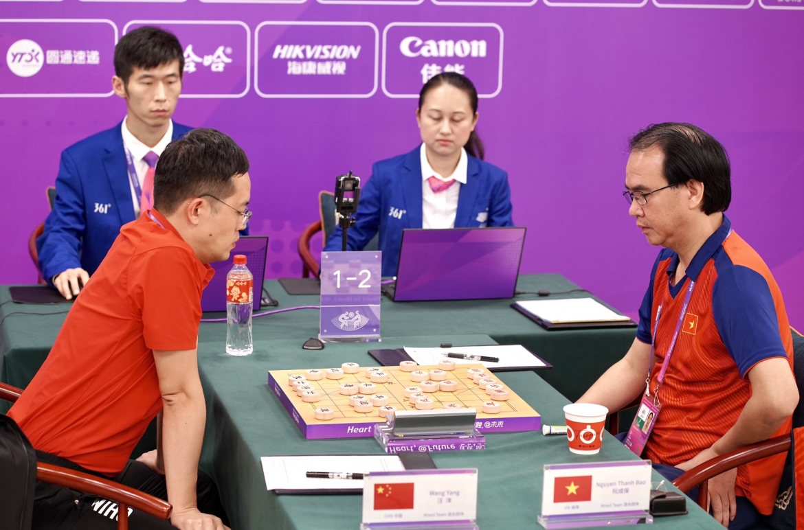 Cờ tướng Việt Nam giành HCB đầu tiên ở ASIAD 19. (Ảnh: Quý Bảng). 