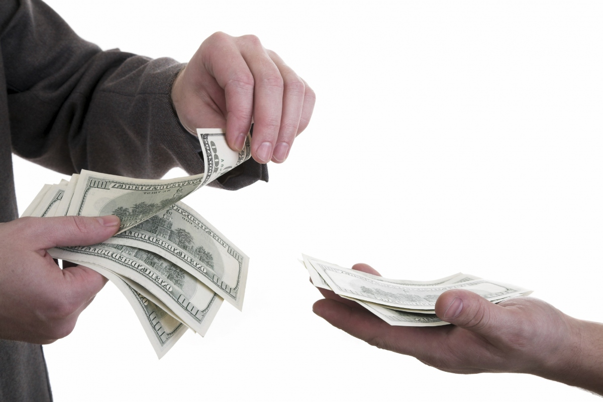 Đang học năm nhất đại học, con trai vay mẹ 100 triệu để khởi nghiệp (Ảnh minh họa)