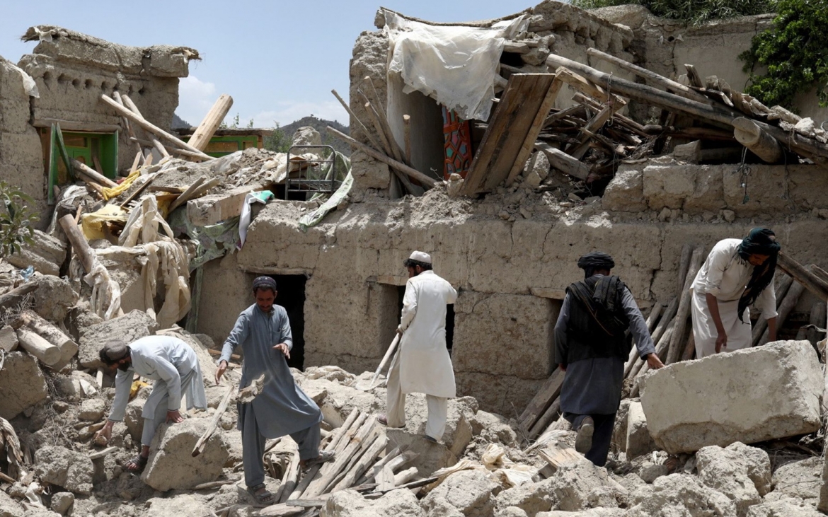 Hiện trường một trận động đất ở Afghanistan. Ảnh: Sky News.