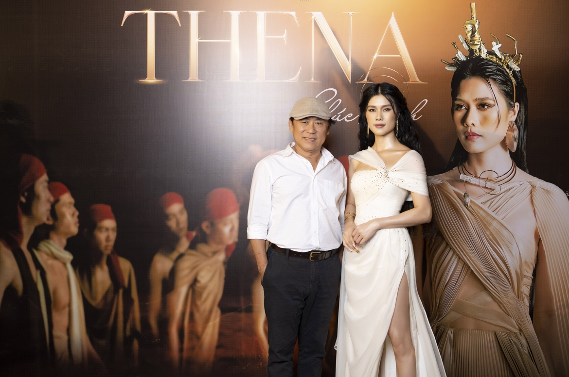 NSND Tạ Minh Tâm và Phúc Anh.