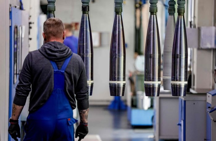 Rheinmetall, nhà sản xuất vũ khí lớn nhất châu Âu, cho biết họ có thể tăng mức sản xuất lên 600.000 quả đạn pháo nhờ mở rộng sản xuất và mua lại một công ty Tây Ban Nha. Ảnh: Getty