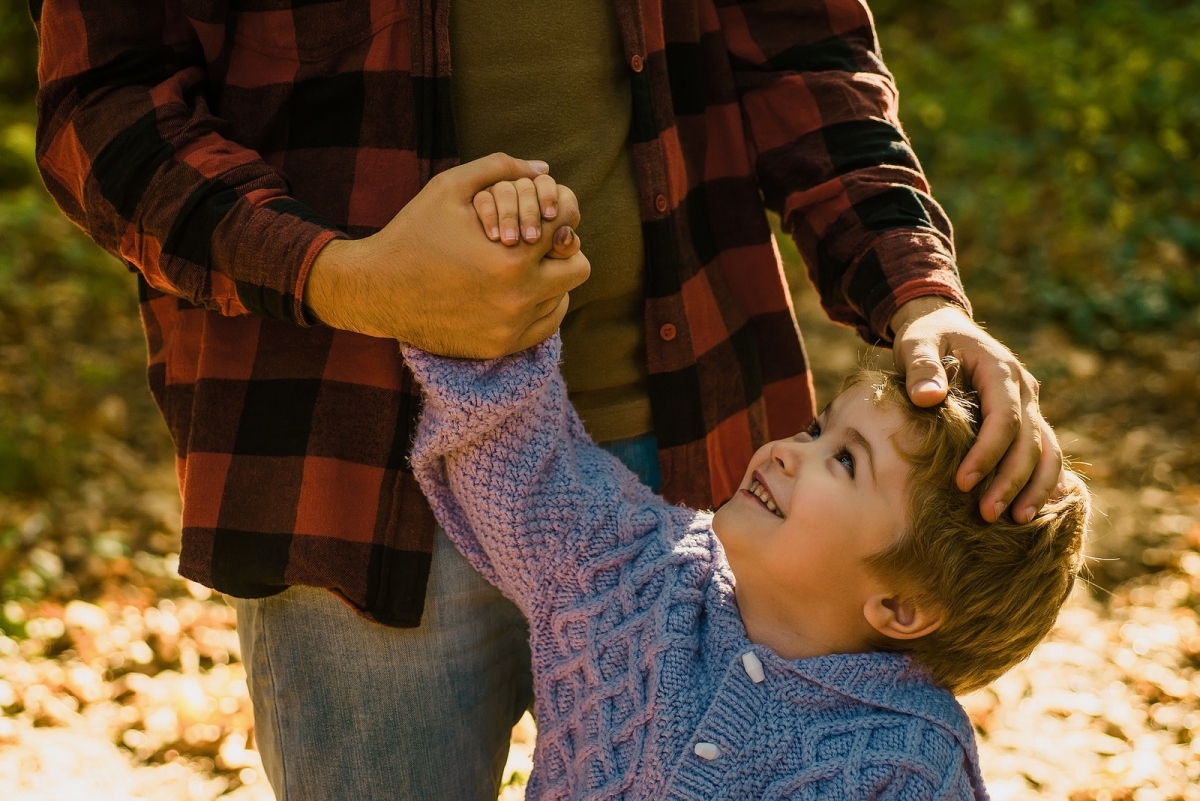 Người yêu cũ đòi nhận lại con sau 10 năm bỏ rơi mẹ con tôi (Ảnh minh họa)