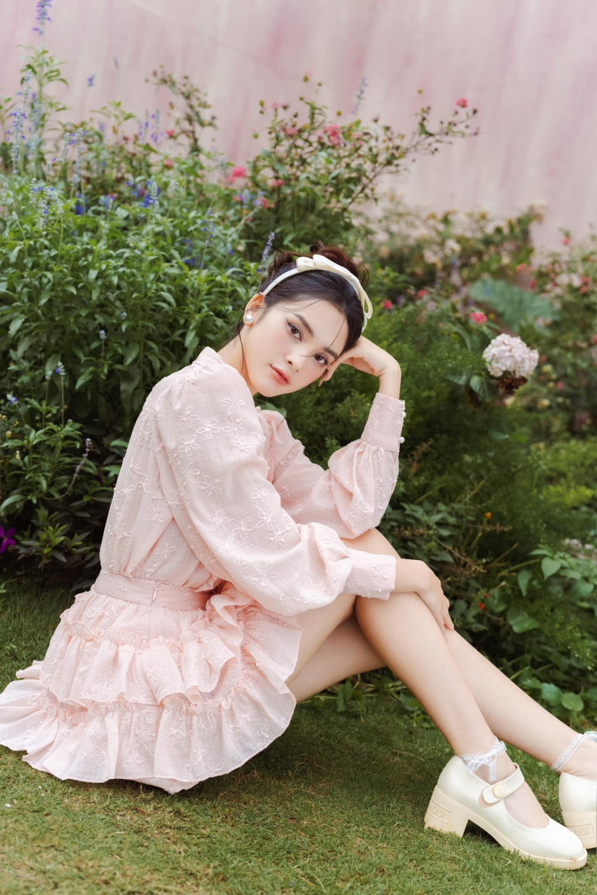 Quỳnh Lương cho biết, không chỉ trên phim mà ở ngoài đời, cô cũng là người mạnh mẽ, quyết đoán.