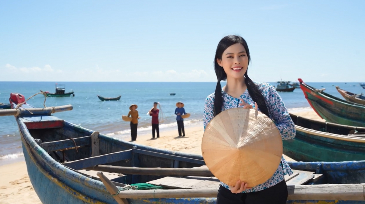 Ca sĩ Thi Phượng