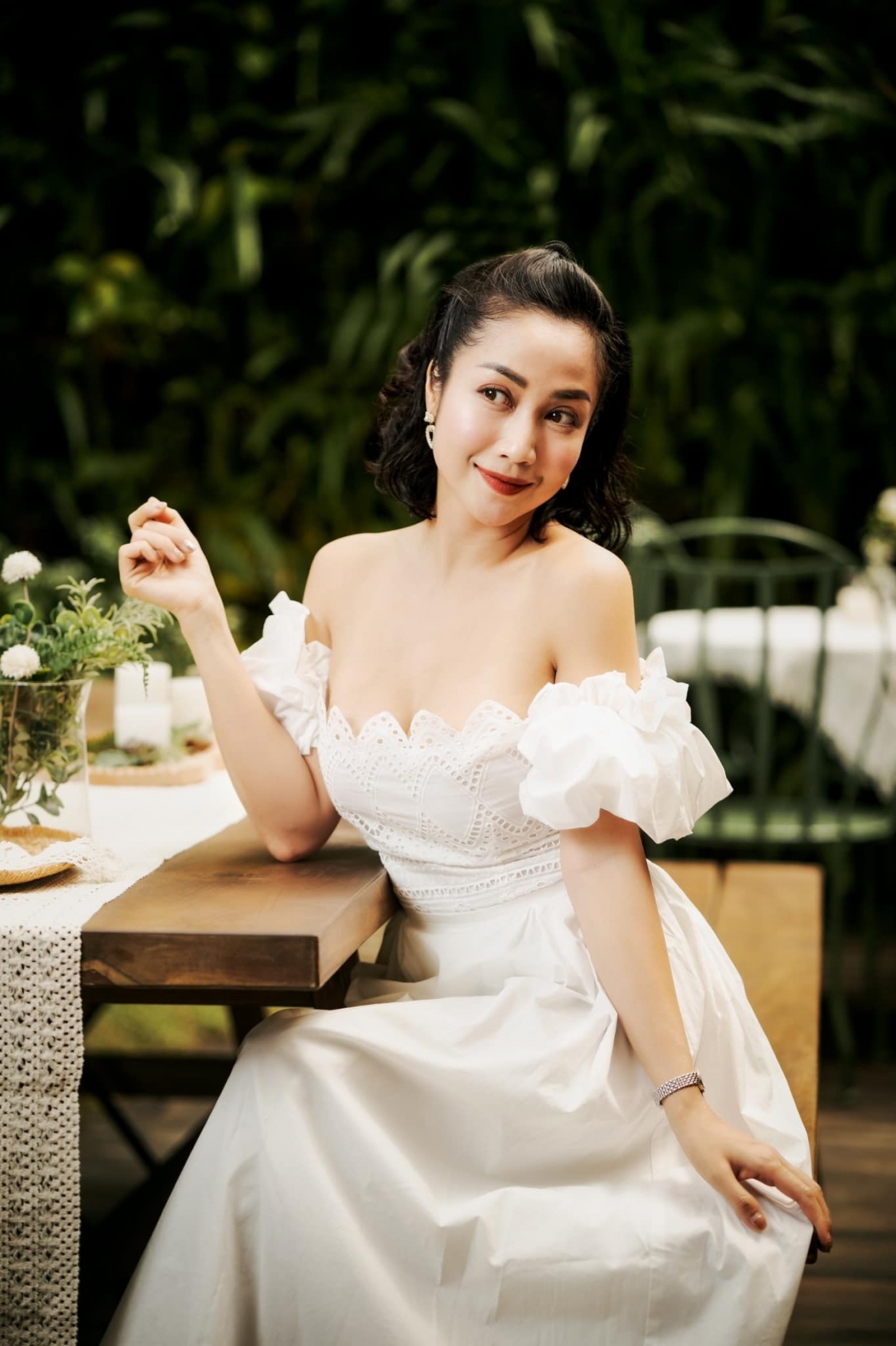 Ốc Thanh Vân đã trải qua gần 20 năm hoạt động nghệ thuật. Cô vừa là MC, vừa đóng phim truyền hình, điện ảnh. Những năm gần đây, Ốc Thanh Vân vắng bóng làng giải trí, ít xuất hiện trong các dự án phim, chương trình truyền hình. Tuy nhiên nữ nghệ sĩ tỏ ra hài lòng với cuộc sống hạnh phúc, trọn vẹn ở tuổi 39. Cô vắng bóng các dự án phim ảnh, tập trung làm cô giáo dạy yoga và phát triển kinh doanh.