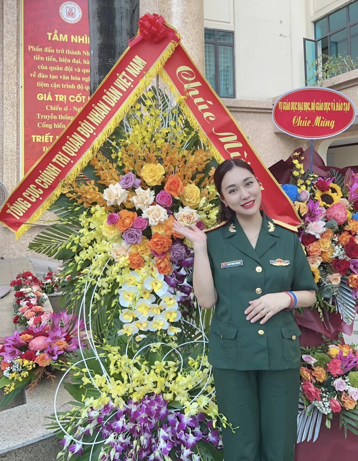 Giảng viên Minh Nguyệt - vợ NSND Tự Long chia sẻ bản thân không bao giờ lên tiếng mà chọn cách im lặng trước những bàn tán của dư luận về những lùm xùm xung quanh cuộc sống. (Nguồn: Vietnamnet)