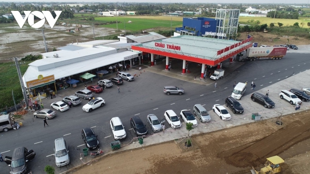  Bộ GTVT lập đoàn kiểm tra, rà soát các trạm dừng nghỉ đang đầu tư hoặc đã đưa vào khai thác trên tuyến cao tốc Bắc - Nam.