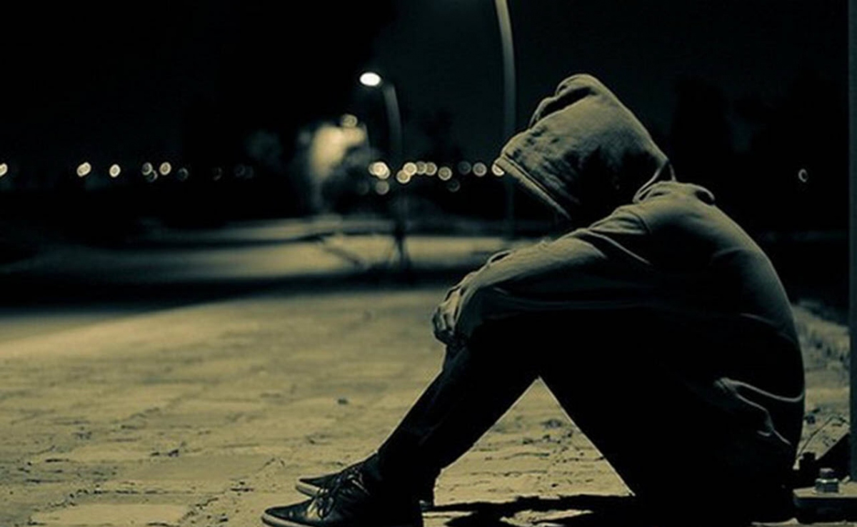 Tôi hoang mang khi phát hiện thứ bạn gái giấu trong tủ thuốc (Ảnh minh họa)